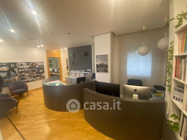 Ufficio in commerciale in Via Jacopo Riccati