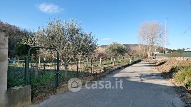 Terreno agricolo in commerciale in Strada per I Laghetti 9