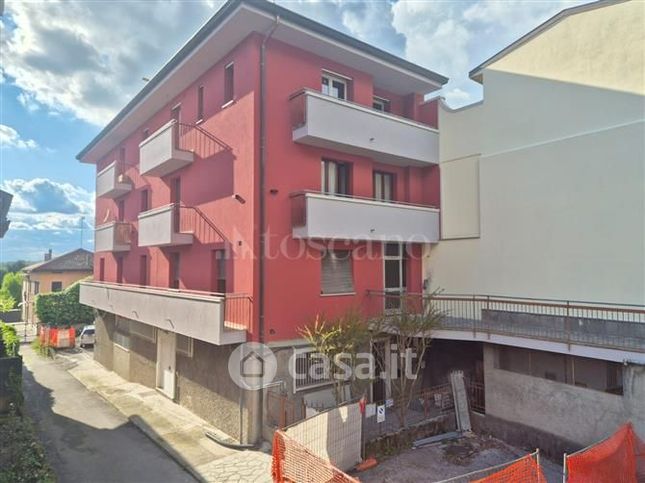 Ufficio in commerciale in Via Crotto