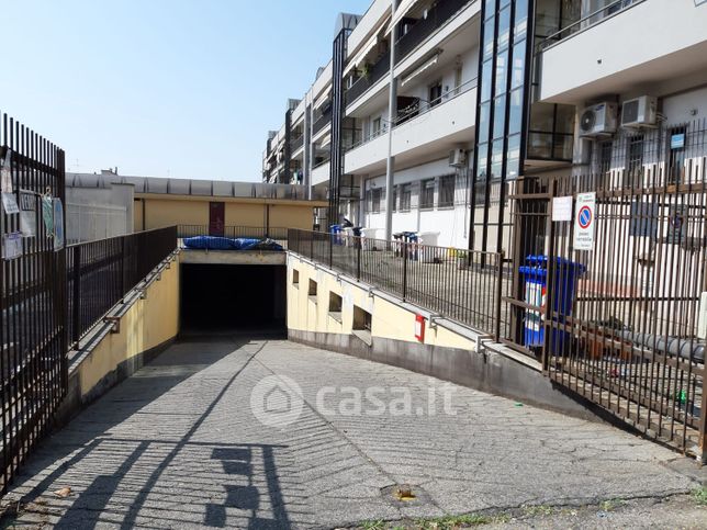 Box/posto auto in residenziale in Viale Ex Internati