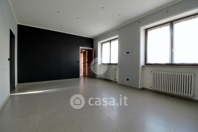 Casa bi/trifamiliare in residenziale in Vicolo Lavini 9