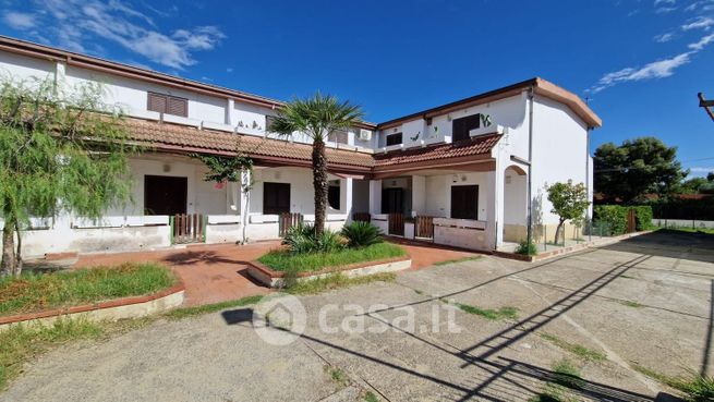 Casa bi/trifamiliare in residenziale in Via delle Sirene