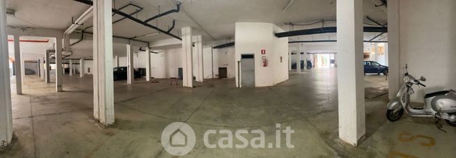 Box/posto auto in residenziale in Piazzetta degli Ulivi