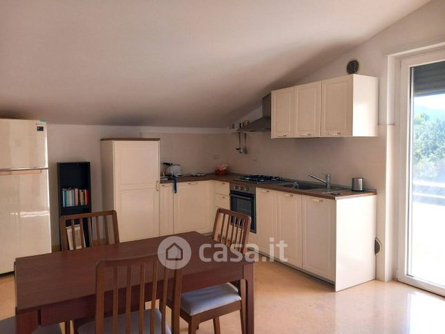 Appartamento in residenziale in Via Custoza