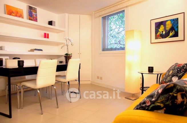 Appartamento in residenziale in Via di Trasone 46