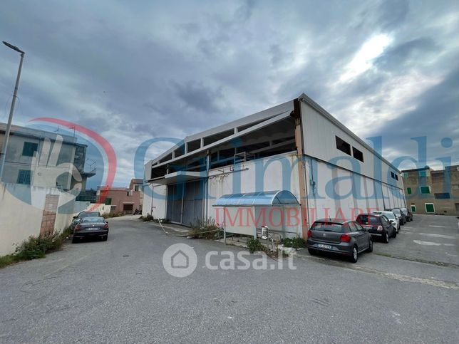 Capannone in commerciale in Via Consolare Valeria 350 -422