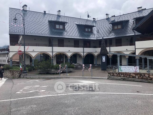 Box/posto auto in residenziale in Via Sottomonte 8