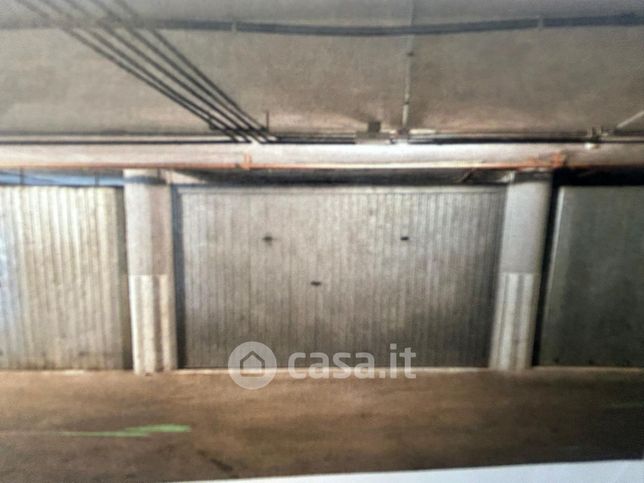 Box/posto auto in residenziale in Via Olanda