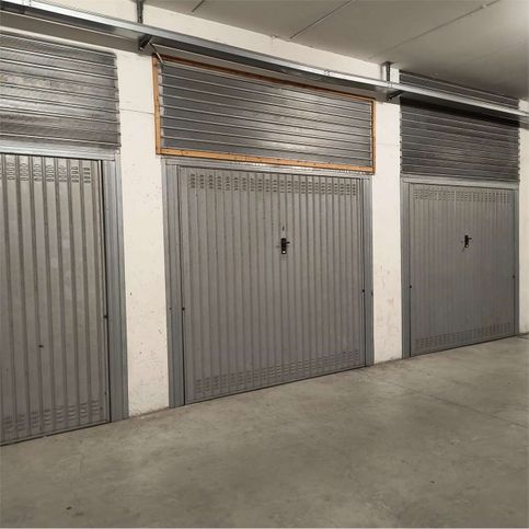 Garage/posto auto in residenziale in Via Silvio Zaniboni 100