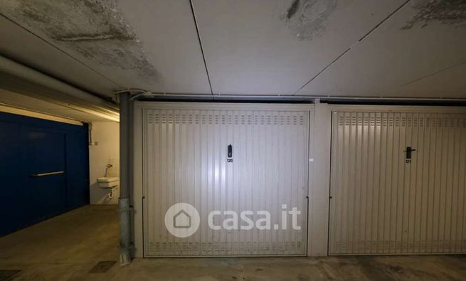 Box/posto auto in residenziale in Viale Monza