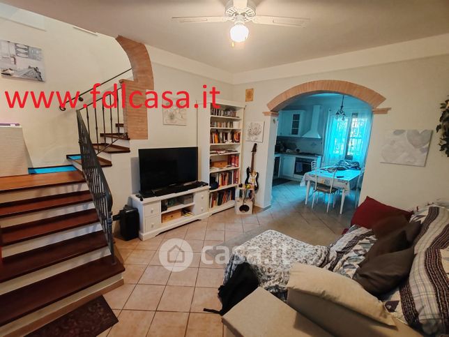 Casa indipendente in residenziale in Via Regina Margherita 95