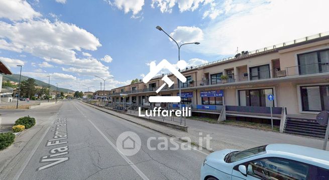 Ufficio in commerciale in Via Flaminia Sud