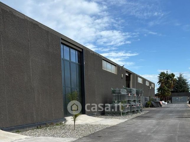Capannone in commerciale in SP108 45