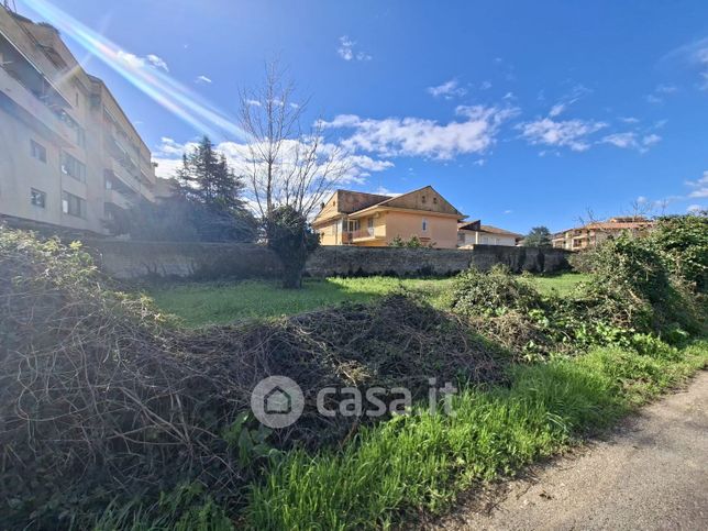 Terreno agricolo in commerciale in Via Tedeschi 20