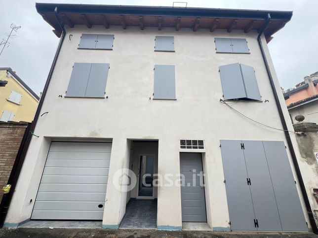 Appartamento in residenziale in Via T. Bai 30