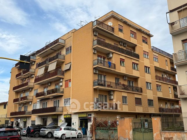 Appartamento in residenziale in Viale di Marino 81