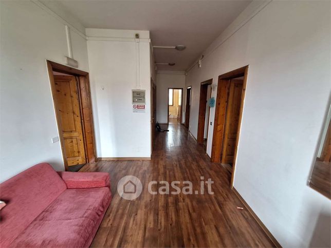 Ufficio in commerciale in 