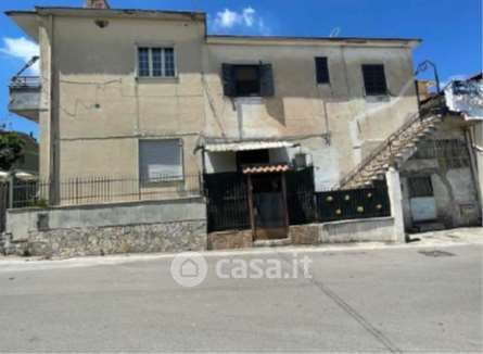 Appartamento in residenziale in Via Trentola 70