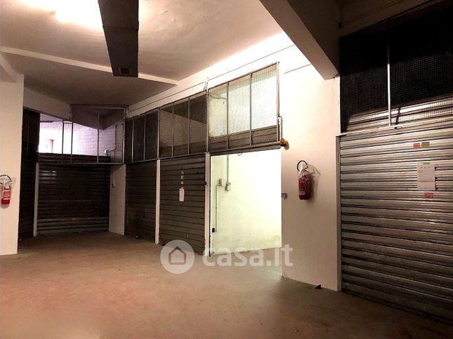Box/posto auto in residenziale in Via Marcello II 12