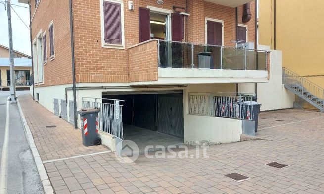 Garage/posto auto in residenziale in Via Flaminia