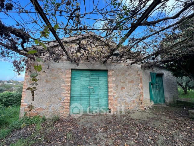 Rustico/casale in residenziale in Via Fontanile Linaro
