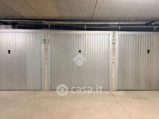 Box/posto auto in residenziale in Via A. Bertalazone 20