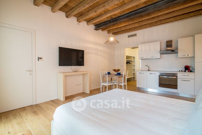 Appartamento in residenziale in Via Toti dal Monte 15