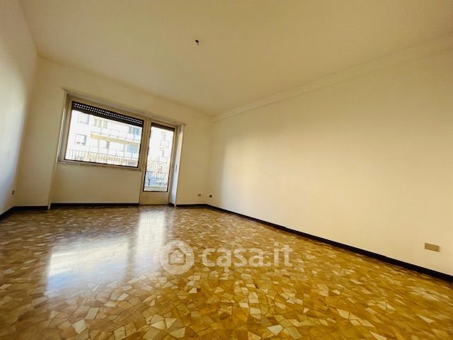 Appartamento in residenziale in Via Lomellina 35