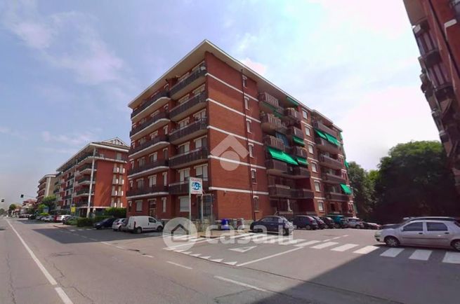 Appartamento in residenziale in Strada Genova 136