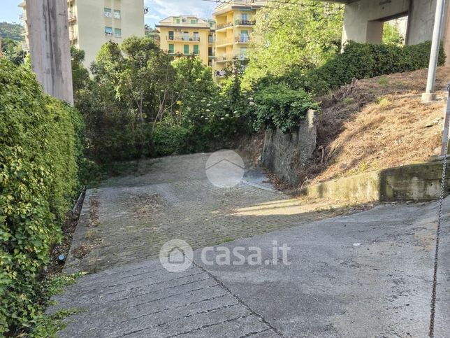 Box/posto auto in residenziale in Via della Torrazza