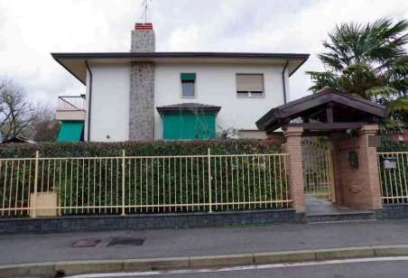 Casa indipendente in residenziale in Via Giovanni Gabrieli