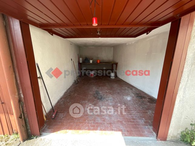 Box/posto auto in residenziale in Via Sassari 5