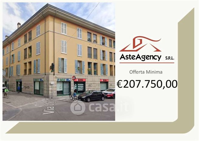 Appartamento in residenziale in Via Ugo Foscolo 3