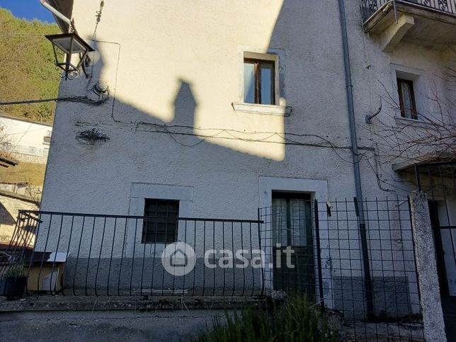 Appartamento in residenziale in Via CASTELLO 13