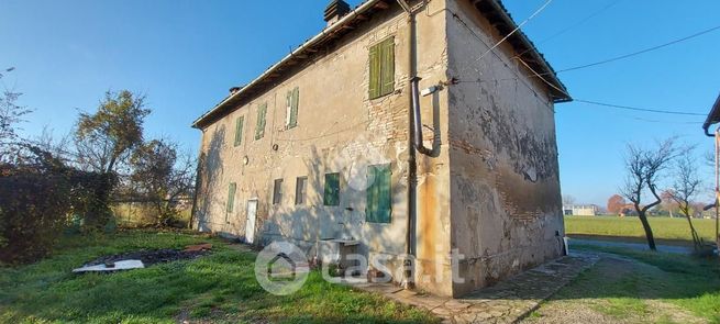 Casa bi/trifamiliare in residenziale in Località Sanguigna 85