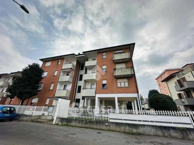 Appartamento in residenziale in Viale Italia 49