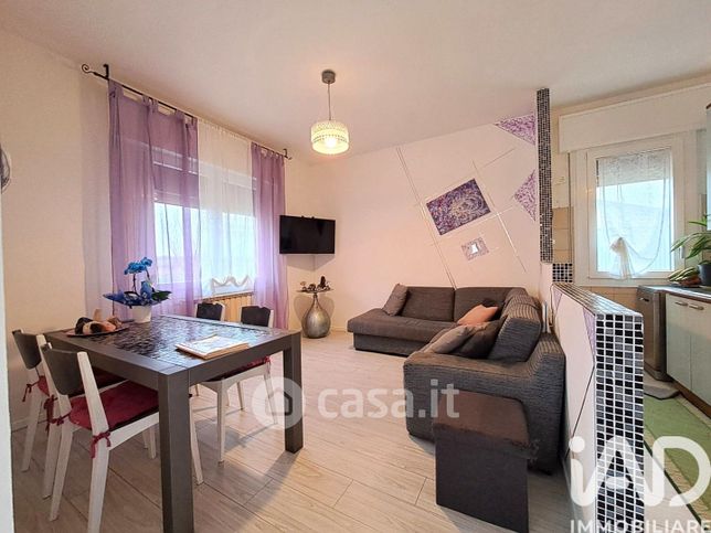 Casa bi/trifamiliare in residenziale in Via Risorgimento