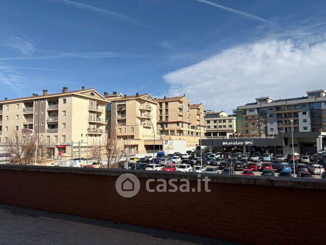 Ufficio in commerciale in Via del Gallitello 163