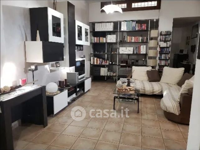 Appartamento in residenziale in Via Bellegra