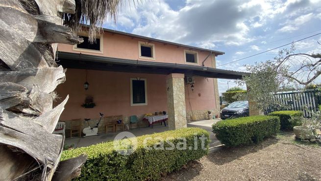 Villa in residenziale in Contrada Rasoli 4