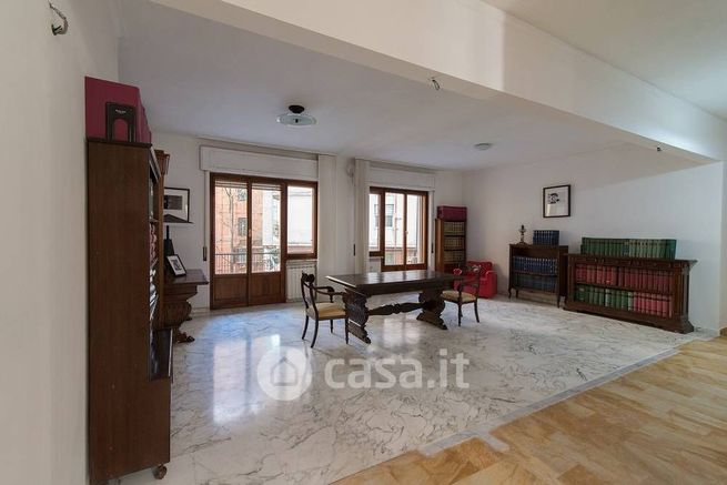 Appartamento in residenziale in Via Santa Chiara 4