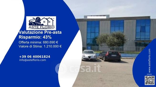 Capannone in commerciale in Via G. Mameli 4