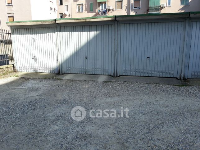 Box/posto auto in residenziale in Via Don Bosco 4