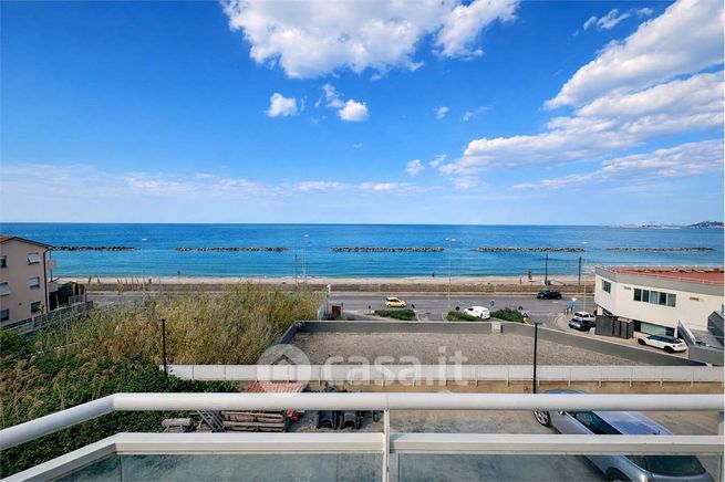 Appartamento in residenziale in Via Velino 24
