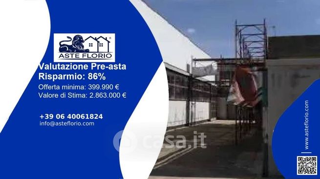 Capannone in commerciale in Strada Statale 17