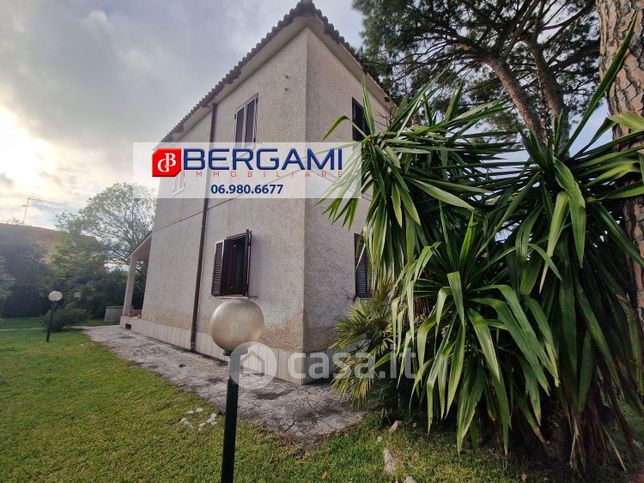 Casa indipendente in residenziale in Via Tevere 75