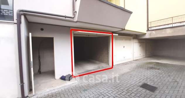 Garage/posto auto in residenziale in Via Bernina