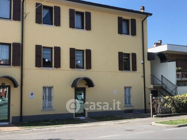 Ufficio in commerciale in