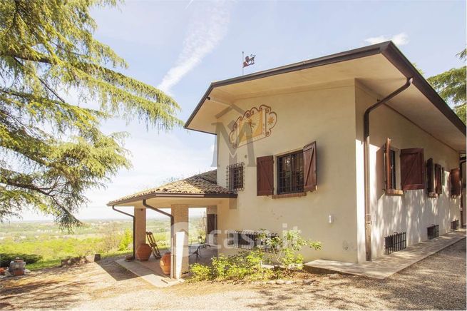 Villa in residenziale in 
