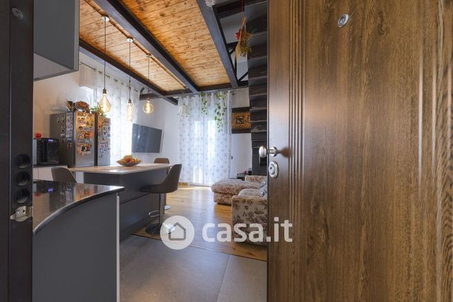 Casa indipendente in residenziale in Via Pistoiese 7